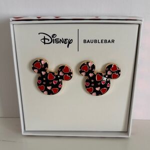 ☀️BaubleBar Disney Micky Mouse Heart Earrings